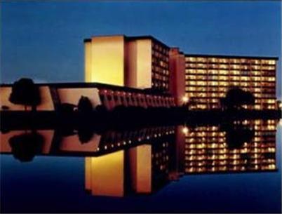 Howard Johnson Plaza Kansas City Hotel & Conference Center المظهر الخارجي الصورة